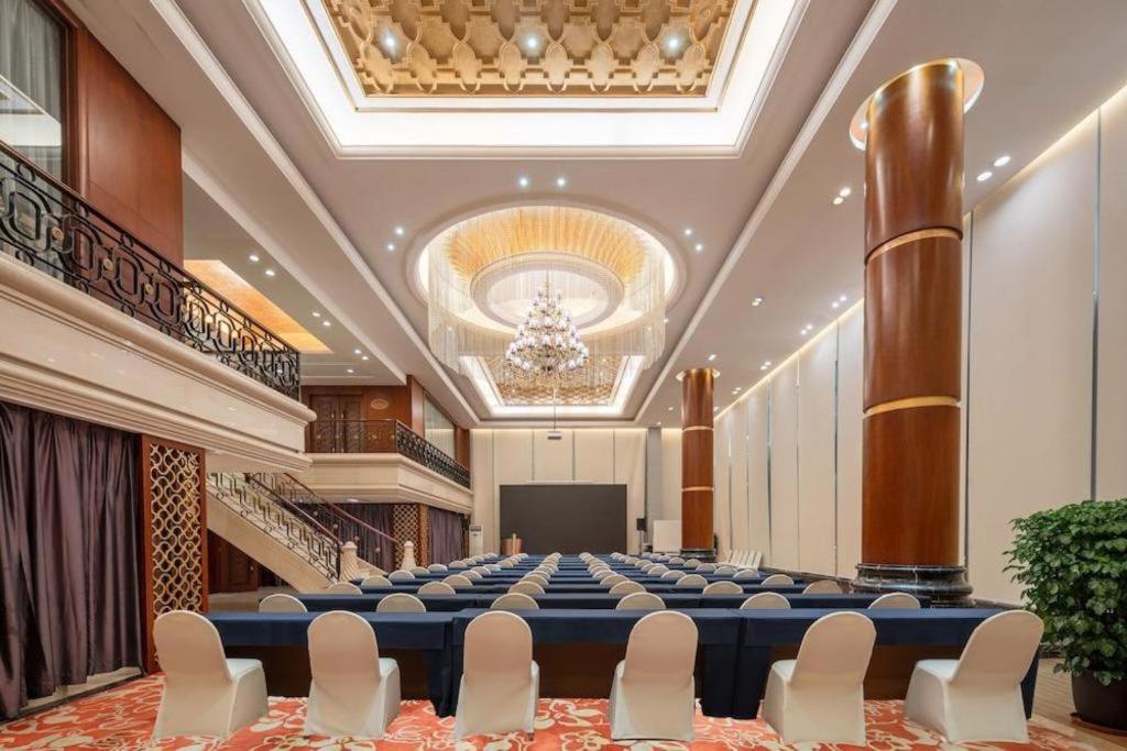 Century Plaza Hotel Shenzhen Exterior photo
