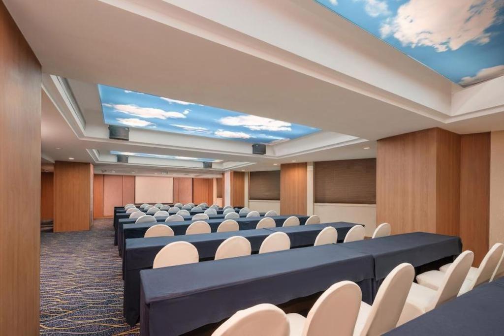 Century Plaza Hotel Shenzhen Exterior photo